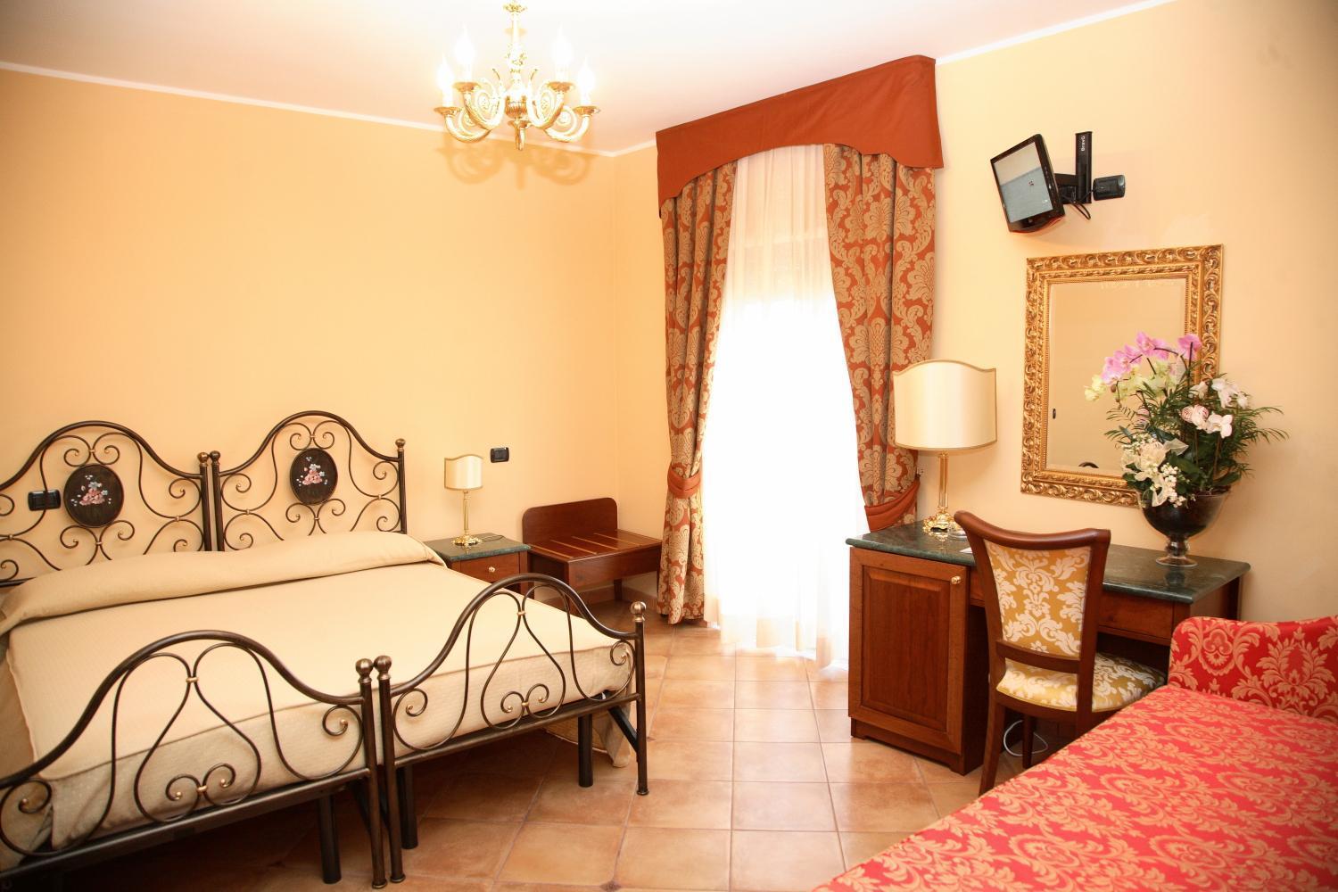 Agostiniana Hotel Santa Teresa Di Riva Eksteriør billede
